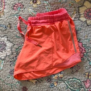 🍋Lululemon Hotty Hot Shorts🍋